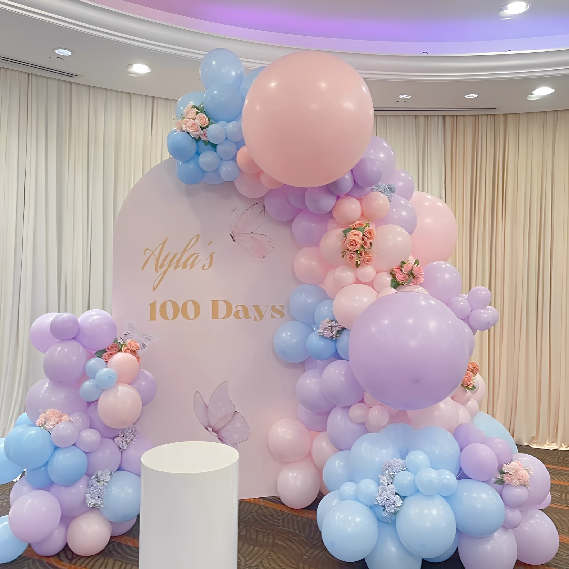 Customised Board W 3m Balloon Garland.