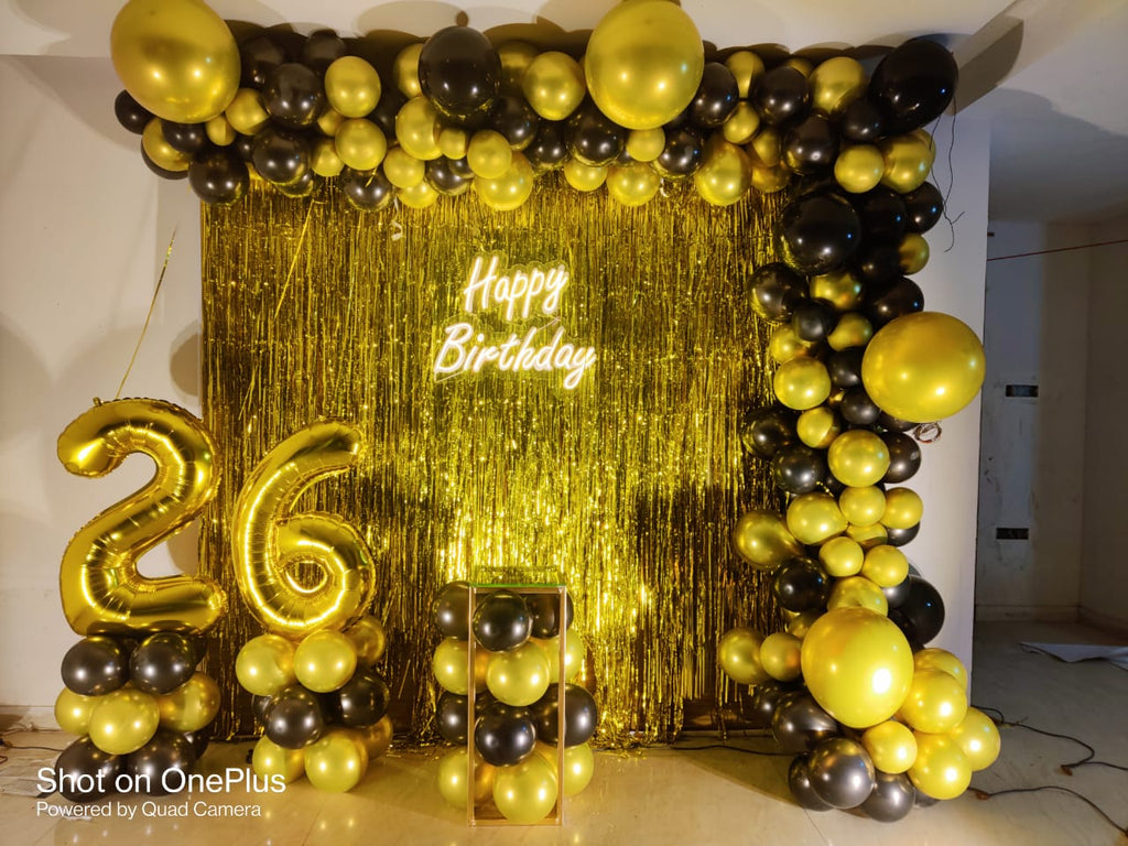 Curtain Backdrop W Balloon Garland